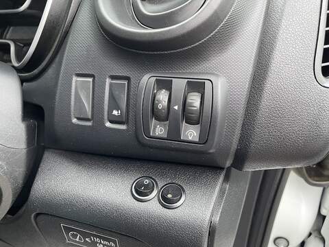 Renault Trafic 2.0 dCi ENERGY 30 Business SWB Standard Roof Euro 6 (s/s) 5dr - U516