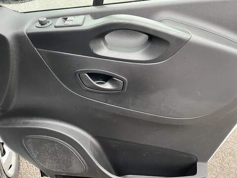 Renault Trafic 2.0 dCi ENERGY 30 Business SWB Standard Roof Euro 6 (s/s) 5dr - U516