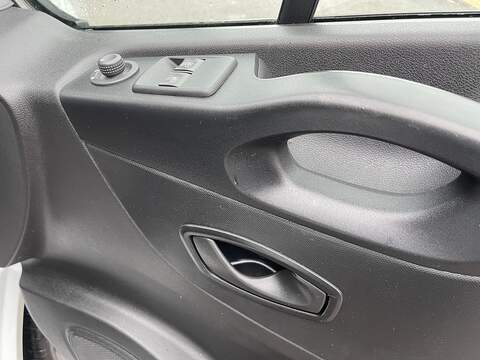 Renault Trafic 2.0 dCi ENERGY 30 Business SWB Standard Roof Euro 6 (s/s) 5dr - U516