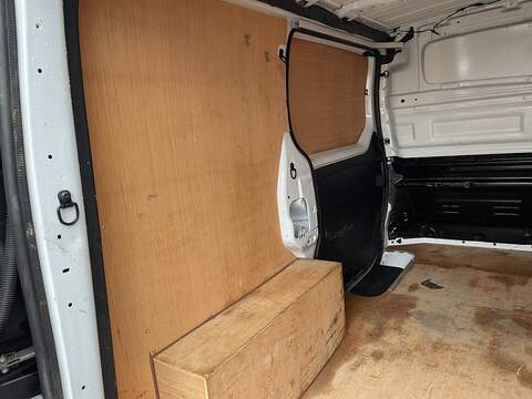 Renault Trafic 2.0 dCi ENERGY 30 Business SWB Standard Roof Euro 6 (s/s) 5dr - U516