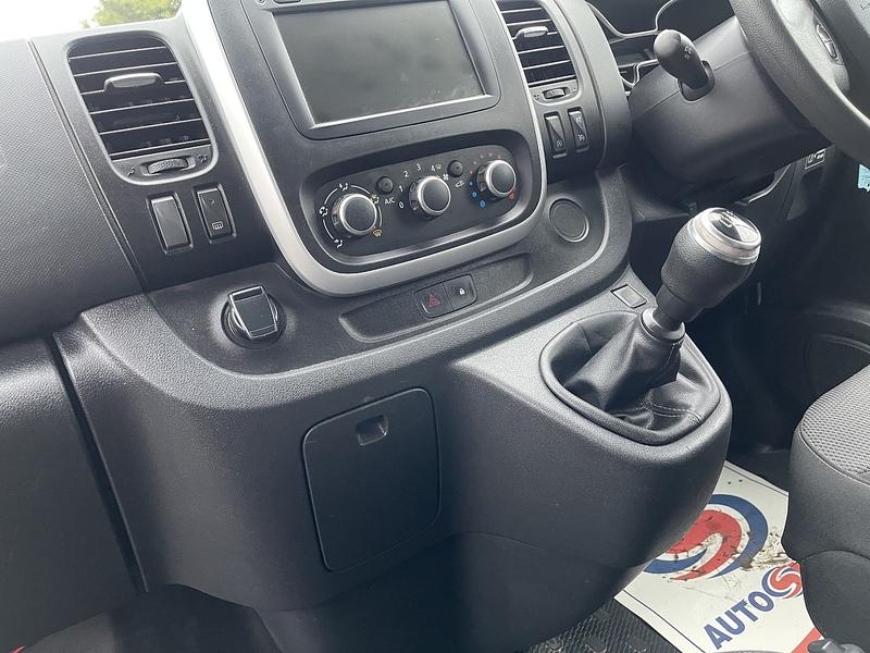 Renault Trafic 2.0 dCi ENERGY 30 Business SWB Standard Roof Euro 6 (s/s) 5dr - U516