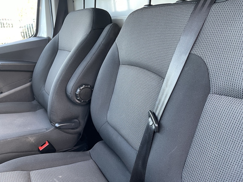 Renault Trafic 2.0 dCi Blue LL30 Business L2 H1 Euro 6 (s/s) 5dr - U518