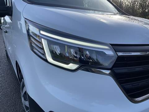 Renault Trafic 2.0 dCi Blue LL30 Business L2 H1 Euro 6 (s/s) 5dr - U518