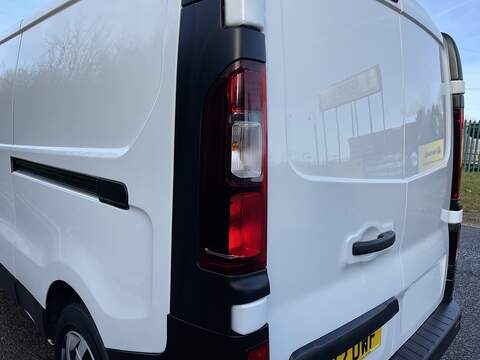 Renault Trafic 2.0 dCi Blue LL30 Business L2 H1 Euro 6 (s/s) 5dr - U518