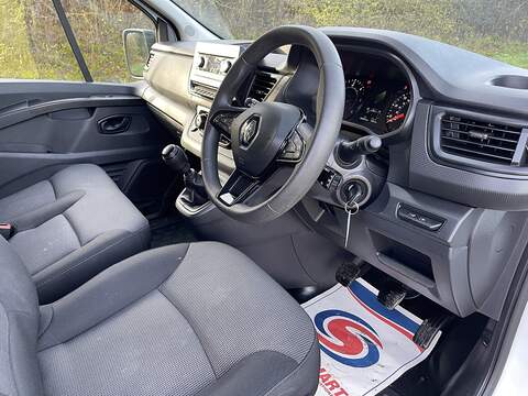 Renault Trafic 2.0 dCi Blue LL30 Business L2 H1 Euro 6 (s/s) 5dr - U518