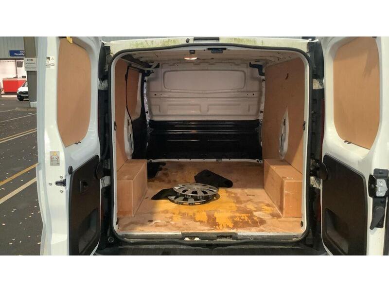 Renault Trafic 2.0 dCi ENERGY 30 Business SWB Standard Roof Euro 6 (s/s) 5dr - U526