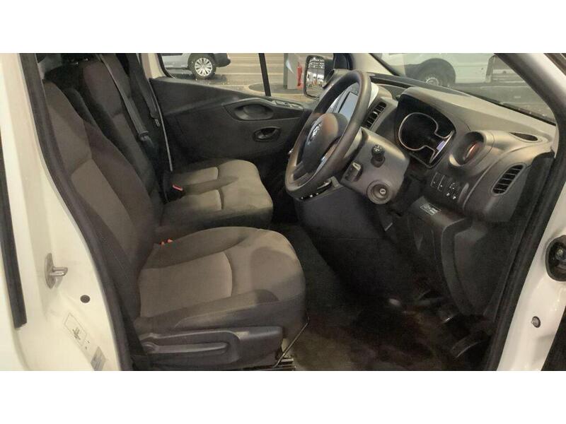 Renault Trafic 2.0 dCi ENERGY 30 Business SWB Standard Roof Euro 6 (s/s) 5dr - U526