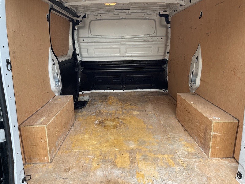 Renault Trafic 2.0 dCi ENERGY 30 Business SWB Standard Roof Euro 6 (s/s) 5dr - U526