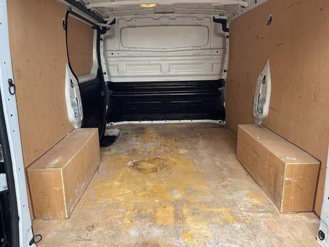 Renault Trafic 2.0 dCi ENERGY 30 Business SWB Standard Roof Euro 6 (s/s) 5dr - U526