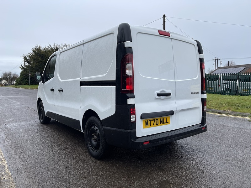 Renault Trafic 2.0 dCi ENERGY 30 Business SWB Standard Roof Euro 6 (s/s) 5dr - U526