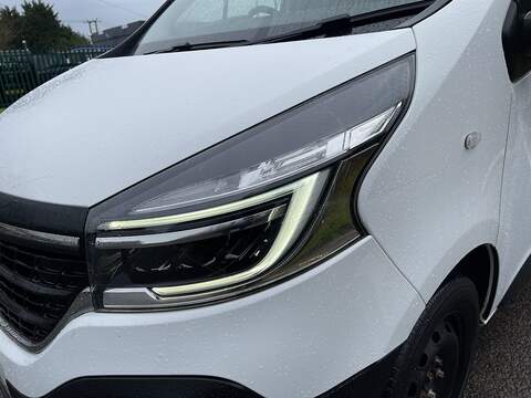 Renault Trafic 2.0 dCi ENERGY 30 Business SWB Standard Roof Euro 6 (s/s) 5dr - U526