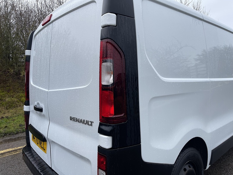 Renault Trafic 2.0 dCi ENERGY 30 Business SWB Standard Roof Euro 6 (s/s) 5dr - U526