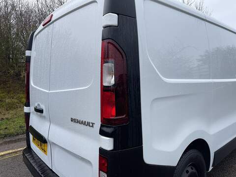 Renault Trafic 2.0 dCi ENERGY 30 Business SWB Standard Roof Euro 6 (s/s) 5dr - U526