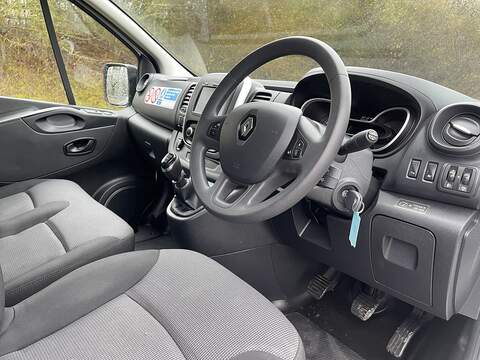 Renault Trafic 2.0 dCi ENERGY 30 Business SWB Standard Roof Euro 6 (s/s) 5dr - U526