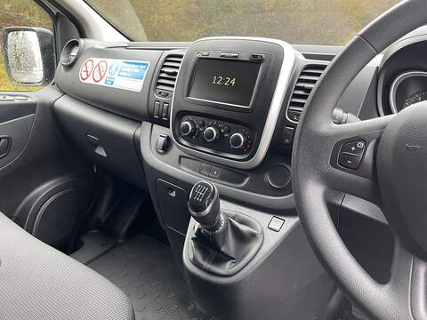 Renault Trafic 2.0 dCi ENERGY 30 Business SWB Standard Roof Euro 6 (s/s) 5dr - U526