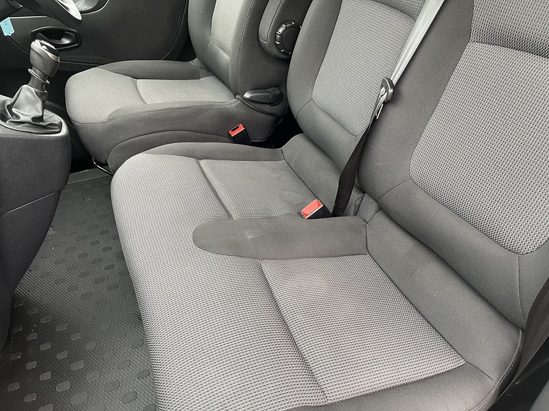 Renault Trafic 2.0 dCi ENERGY 30 Business SWB Standard Roof Euro 6 (s/s) 5dr - U526