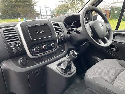 Renault Trafic 2.0 dCi ENERGY 30 Business SWB Standard Roof Euro 6 (s/s) 5dr - U526