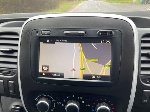 Renault Trafic 2.0 dCi ENERGY 30 Business SWB Standard Roof Euro 6 (s/s) 5dr - U526