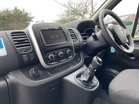 Renault Trafic 2.0 dCi ENERGY 30 Business SWB Standard Roof Euro 6 (s/s) 5dr - U526