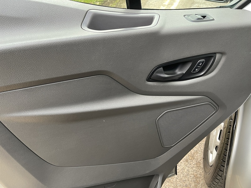 Ford Transit 2.0 350 EcoBlue Trend Crew Van FWD L3 H2 Euro 6 (s/s) 6dr - U530