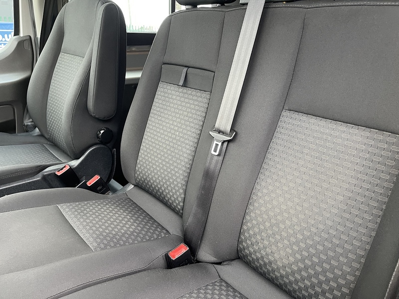 Ford Transit 2.0 350 EcoBlue Trend Crew Van FWD L3 H2 Euro 6 (s/s) 6dr - U530