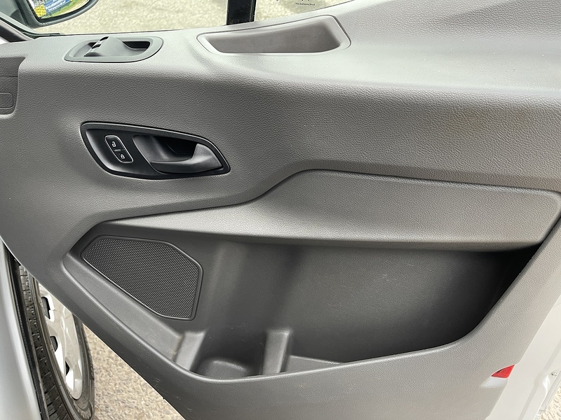 Ford Transit 2.0 350 EcoBlue Trend Crew Van FWD L3 H2 Euro 6 (s/s) 6dr - U530