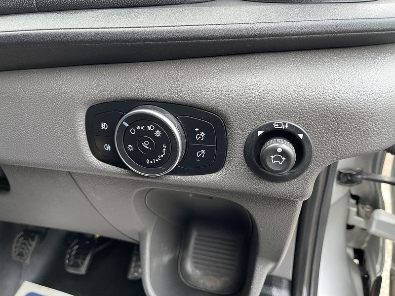 Ford Transit 2.0 350 EcoBlue Trend Crew Van FWD L3 H2 Euro 6 (s/s) 6dr - U530