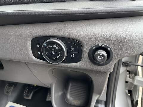 Ford Transit 2.0 350 EcoBlue Trend Crew Van FWD L3 H2 Euro 6 (s/s) 6dr - U530