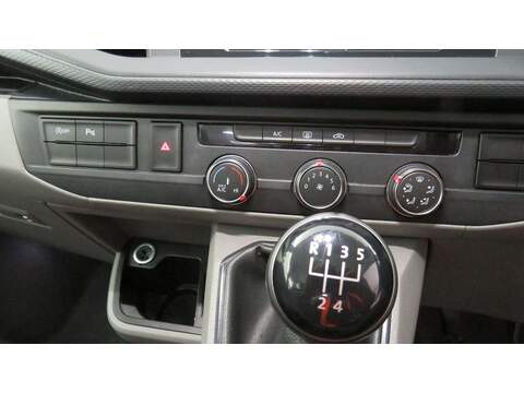 Volkswagen Transporter Shuttle 2.0 TDI S SWB Euro 6 (s/s) 5dr - U533