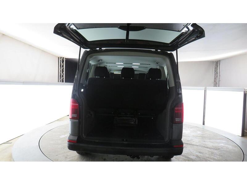 Volkswagen Transporter Shuttle 2.0 TDI S SWB Euro 6 (s/s) 5dr - U533