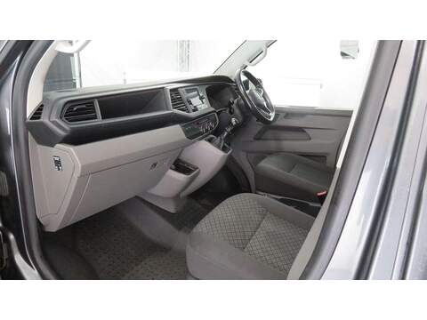 Volkswagen Transporter Shuttle 2.0 TDI S SWB Euro 6 (s/s) 5dr - U533