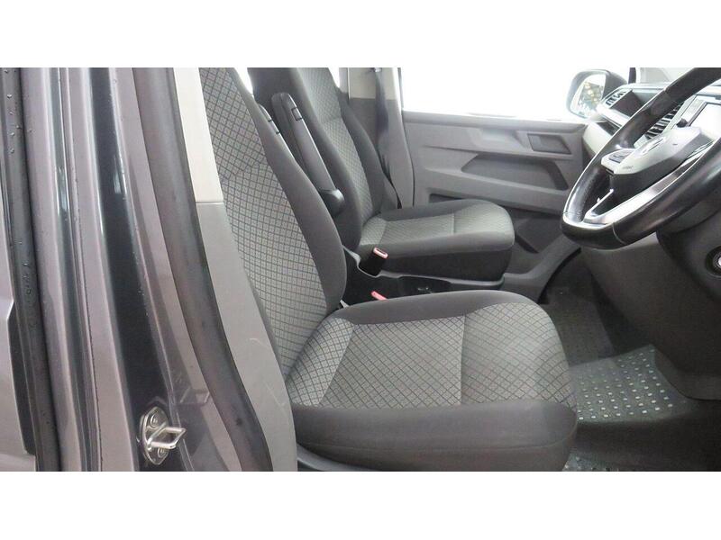 Volkswagen Transporter Shuttle 2.0 TDI S SWB Euro 6 (s/s) 5dr - U533