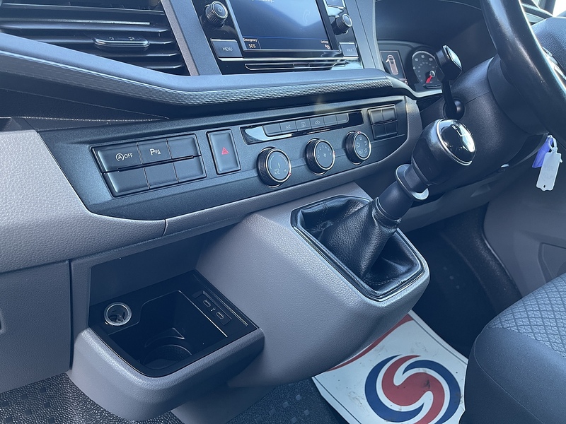 Volkswagen Transporter Shuttle 2.0 TDI S SWB Euro 6 (s/s) 5dr - U533