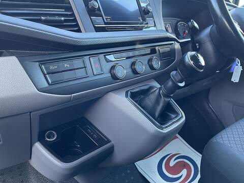 Volkswagen Transporter Shuttle 2.0 TDI S SWB Euro 6 (s/s) 5dr - U533