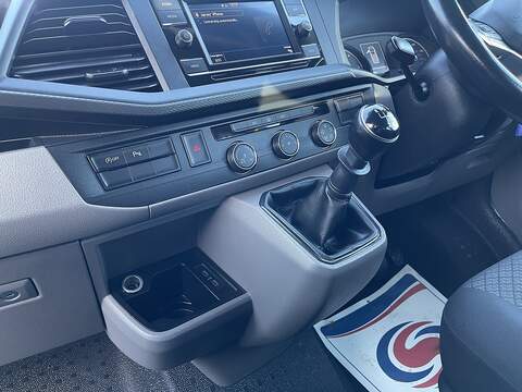 Volkswagen Transporter Shuttle 2.0 TDI S SWB Euro 6 (s/s) 5dr - U533