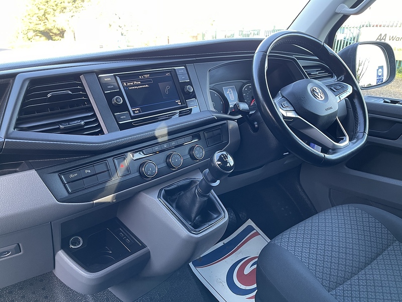 Volkswagen Transporter Shuttle 2.0 TDI S SWB Euro 6 (s/s) 5dr - U533