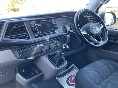 Volkswagen Transporter Shuttle 2.0 TDI S SWB Euro 6 (s/s) 5dr - U533