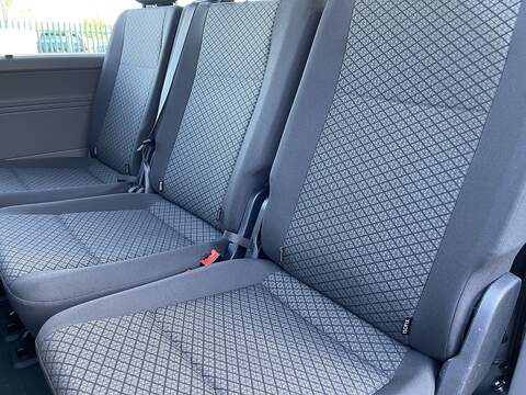 Volkswagen Transporter Shuttle 2.0 TDI S SWB Euro 6 (s/s) 5dr - U533