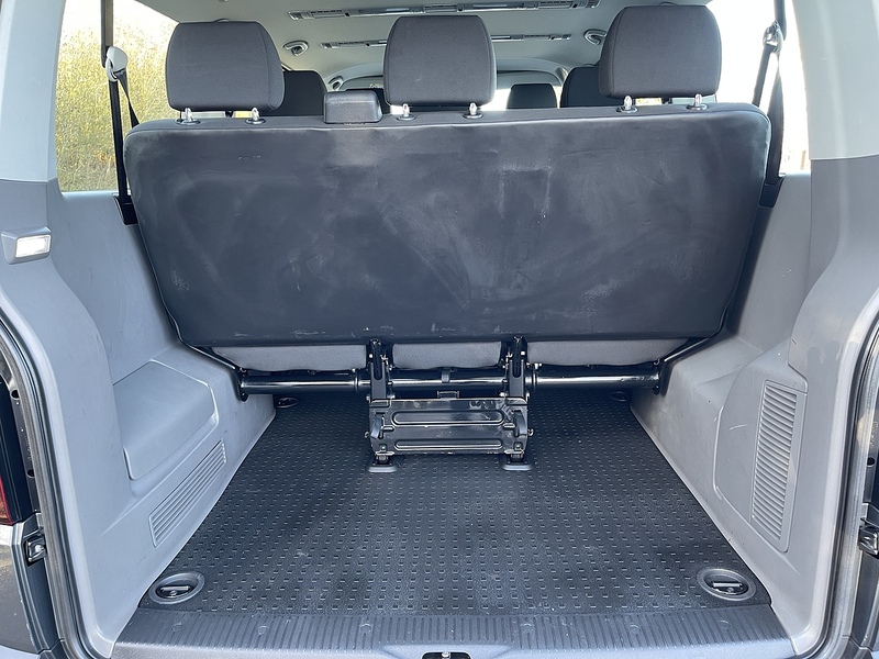 Volkswagen Transporter Shuttle 2.0 TDI S SWB Euro 6 (s/s) 5dr - U533