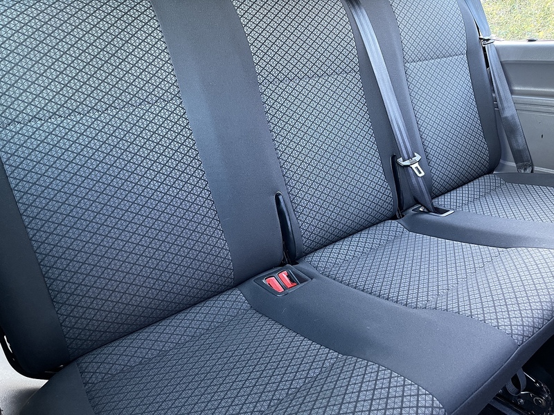 Volkswagen Transporter Shuttle 2.0 TDI S SWB Euro 6 (s/s) 5dr - U533