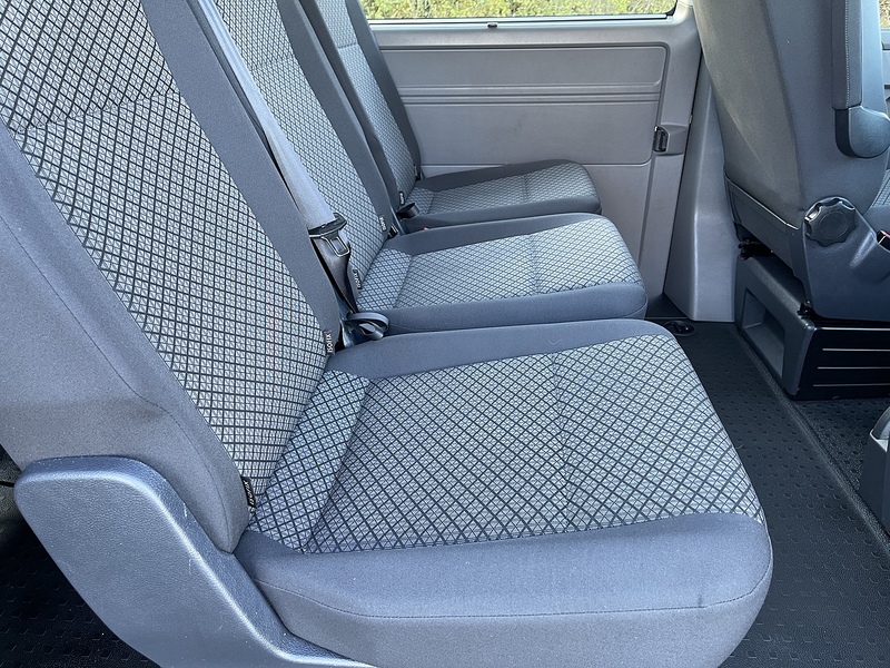 Volkswagen Transporter Shuttle 2.0 TDI S SWB Euro 6 (s/s) 5dr - U533