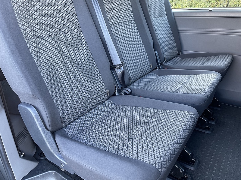 Volkswagen Transporter Shuttle 2.0 TDI S SWB Euro 6 (s/s) 5dr - U533