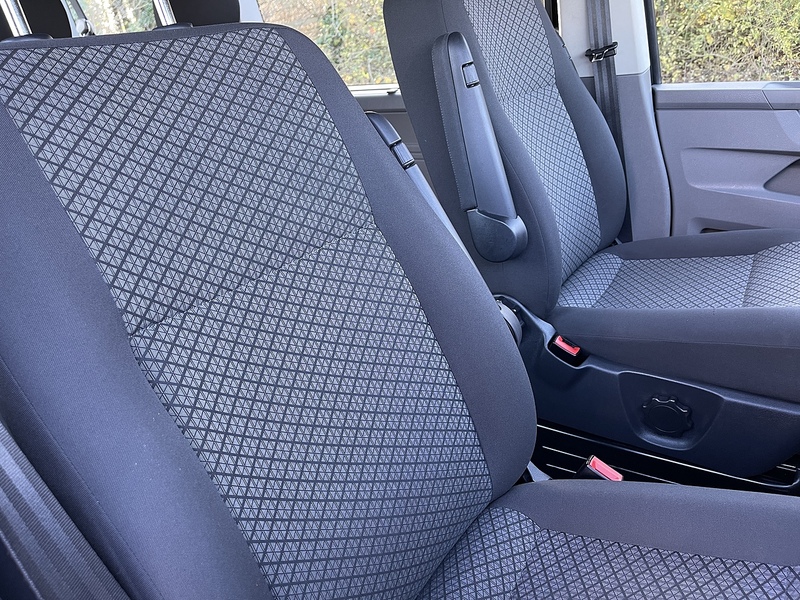 Volkswagen Transporter Shuttle 2.0 TDI S SWB Euro 6 (s/s) 5dr - U533