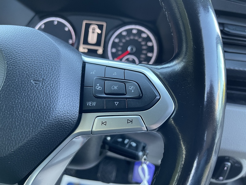 Volkswagen Transporter Shuttle 2.0 TDI S SWB Euro 6 (s/s) 5dr - U533