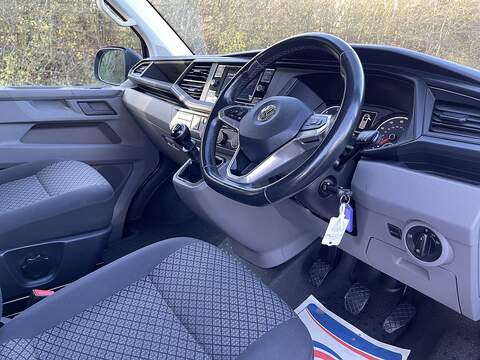 Volkswagen Transporter Shuttle 2.0 TDI S SWB Euro 6 (s/s) 5dr - U533