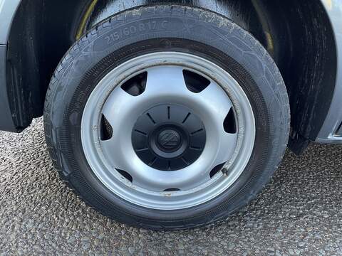 Volkswagen Transporter Shuttle 2.0 TDI S SWB Euro 6 (s/s) 5dr - U533