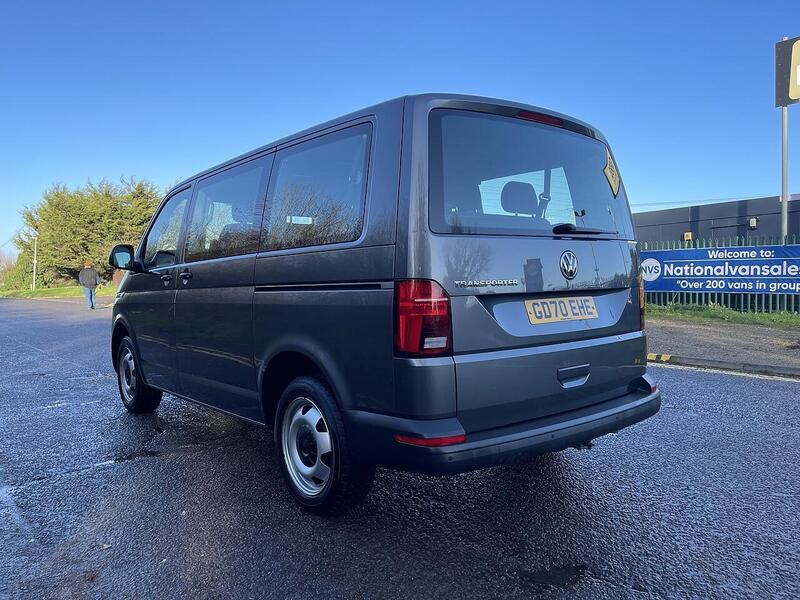 Volkswagen Transporter Shuttle 2.0 TDI S SWB Euro 6 (s/s) 5dr - U533
