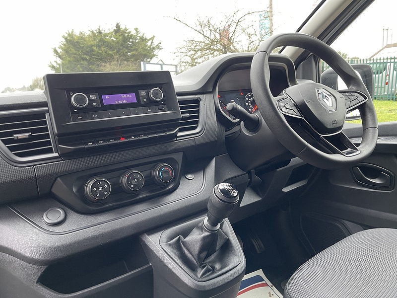 Renault Trafic 2.0 dCi Blue LL30 Business L2 H1 Euro 6 (s/s) 5dr - U534
