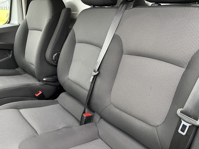 Renault Trafic 2.0 dCi Blue LL30 Business L2 H1 Euro 6 (s/s) 5dr - U534