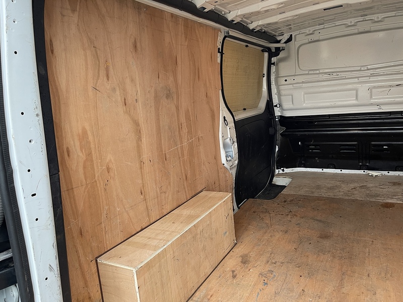 Renault Trafic 2.0 dCi Blue LL30 Business L2 H1 Euro 6 (s/s) 5dr - U534